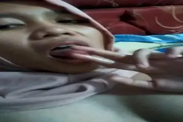 Skandal Alumni SMK Jakarta Dewi Diservis Masal