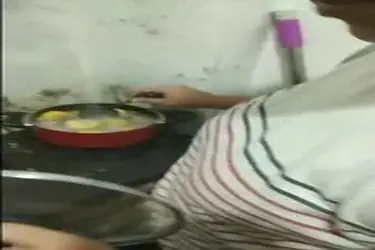 Tante Istri Cantik Pasrah Goyang Kasur Dapur