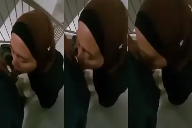 Ukhti Hijab Cantik Pasrah Servis Kasur Tangga